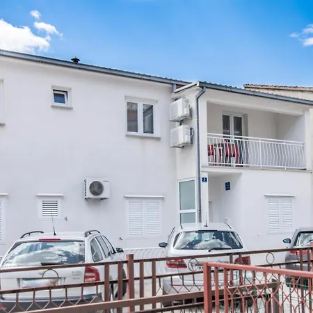 Apartment Petra *